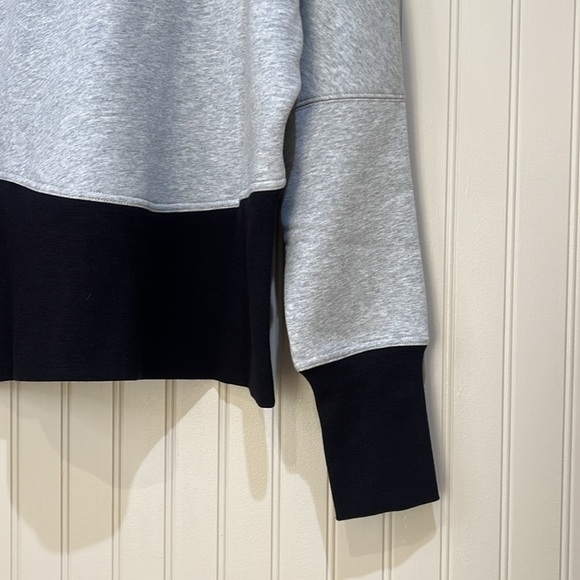 Hoka One One women’s hoodie - Picture 8 of 11